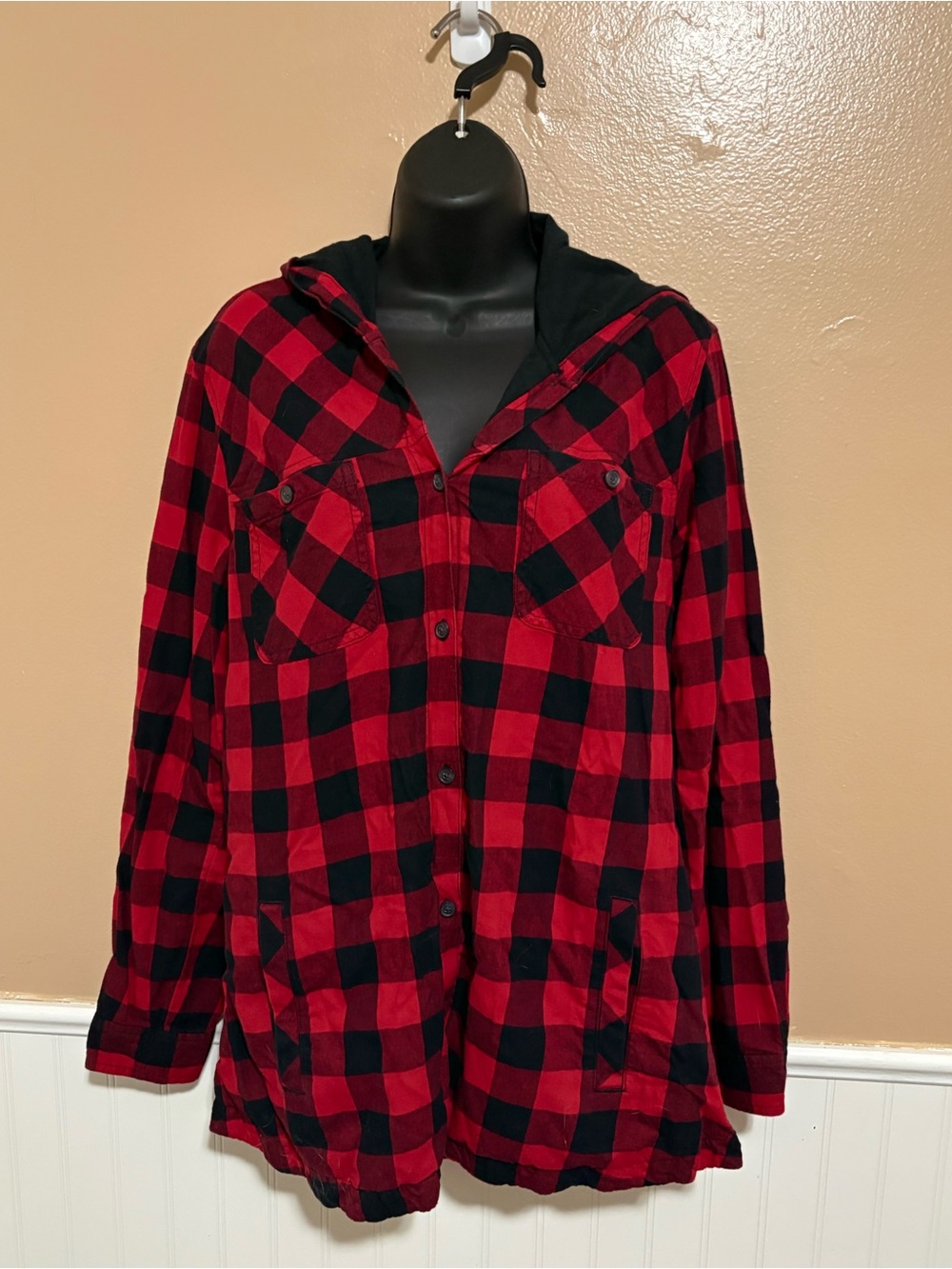Eddie Bauer XL Red/Black Buffalo Print Button up Lined Hoodie Preowned
